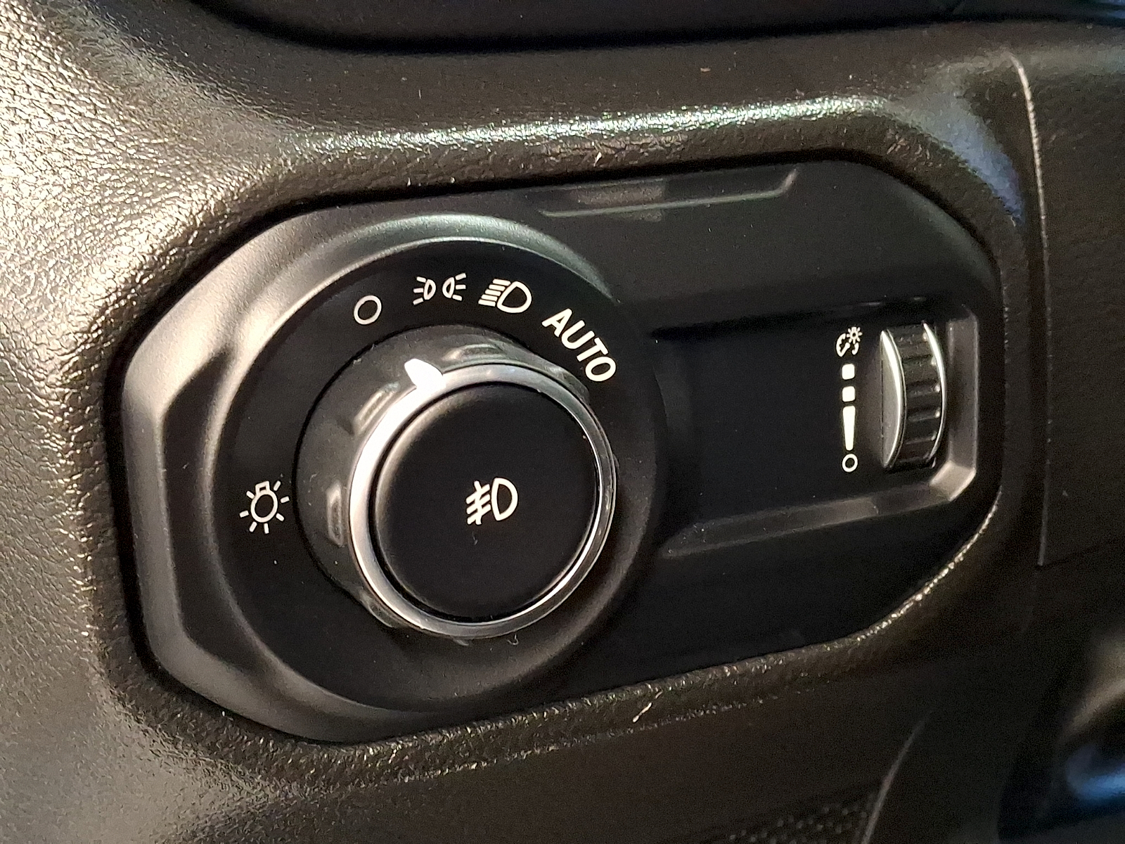 Used 2023 Jeep Wrangler SUV