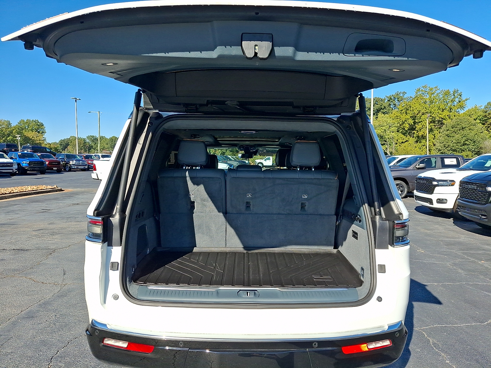 Used 2023 Jeep Grand Wagoneer SUV