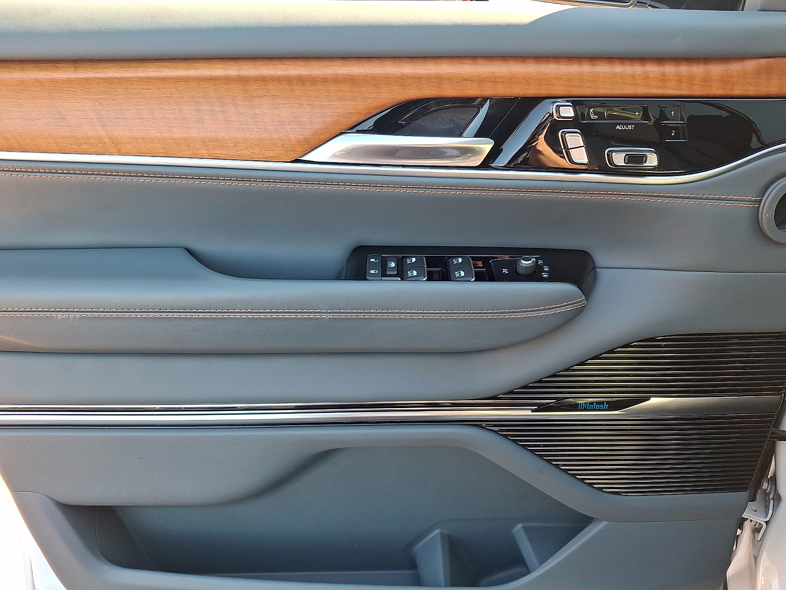 Used 2023 Jeep Grand Wagoneer SUV