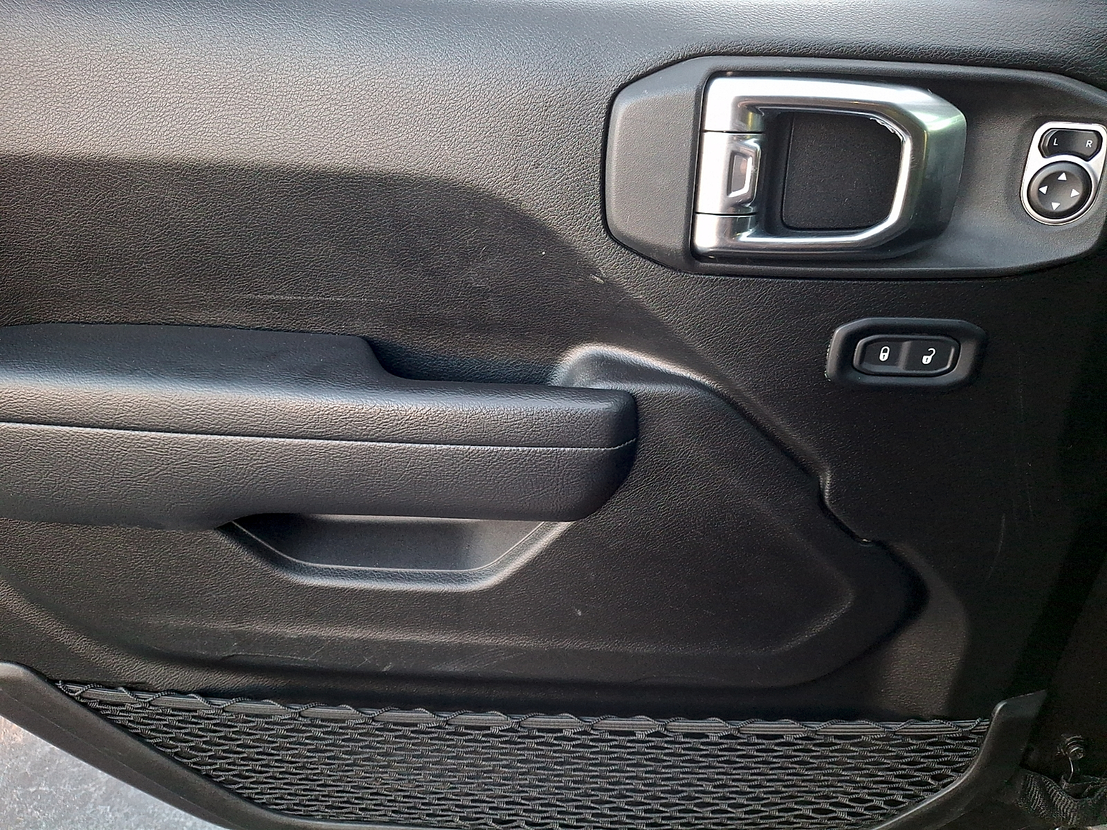 Used 2025 Jeep Wrangler SUV