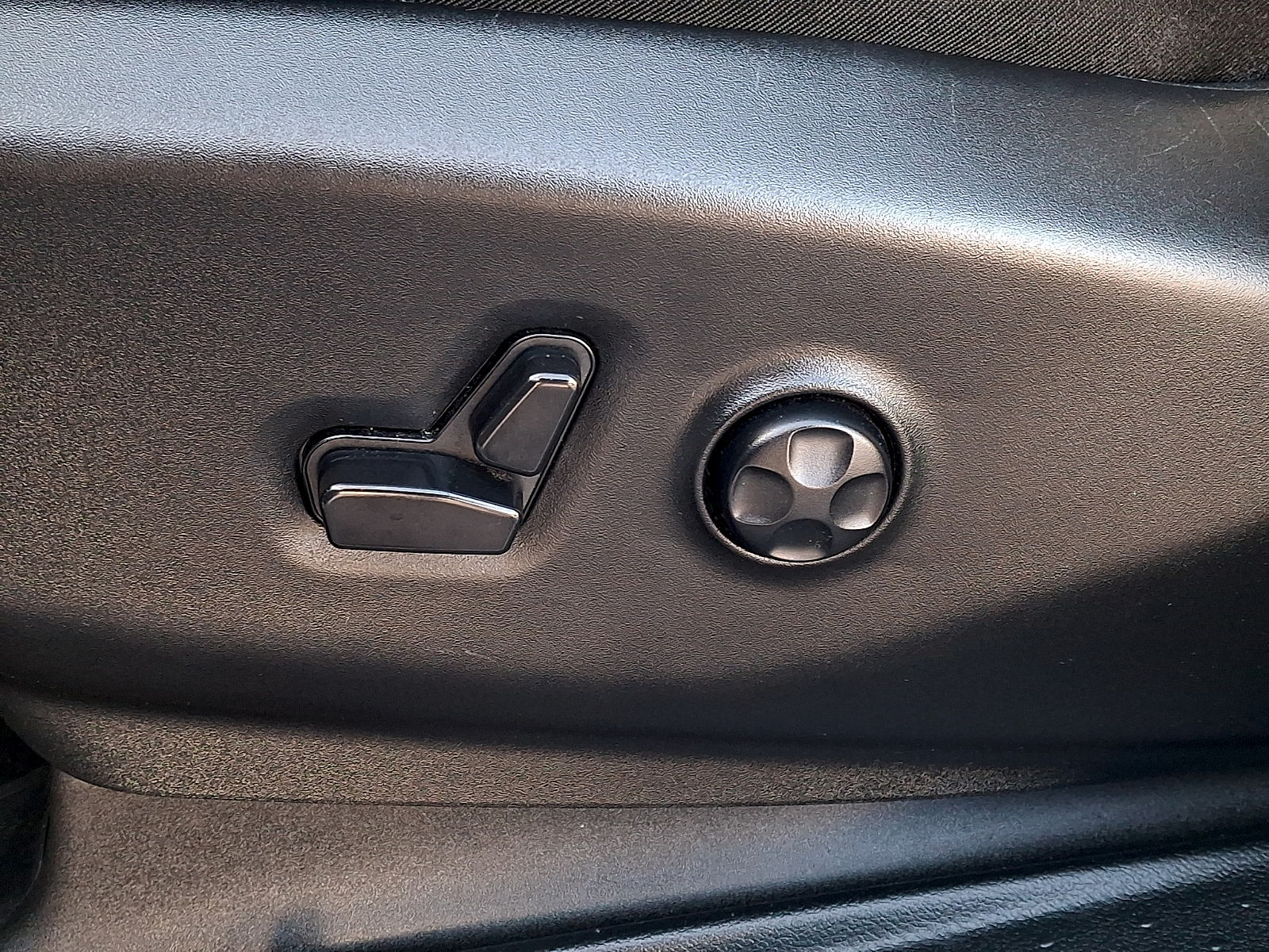 Used 2025 Chrysler Pacifica Van