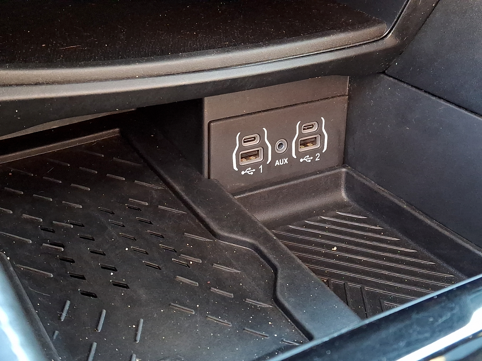 Used 2025 Chrysler Pacifica Van