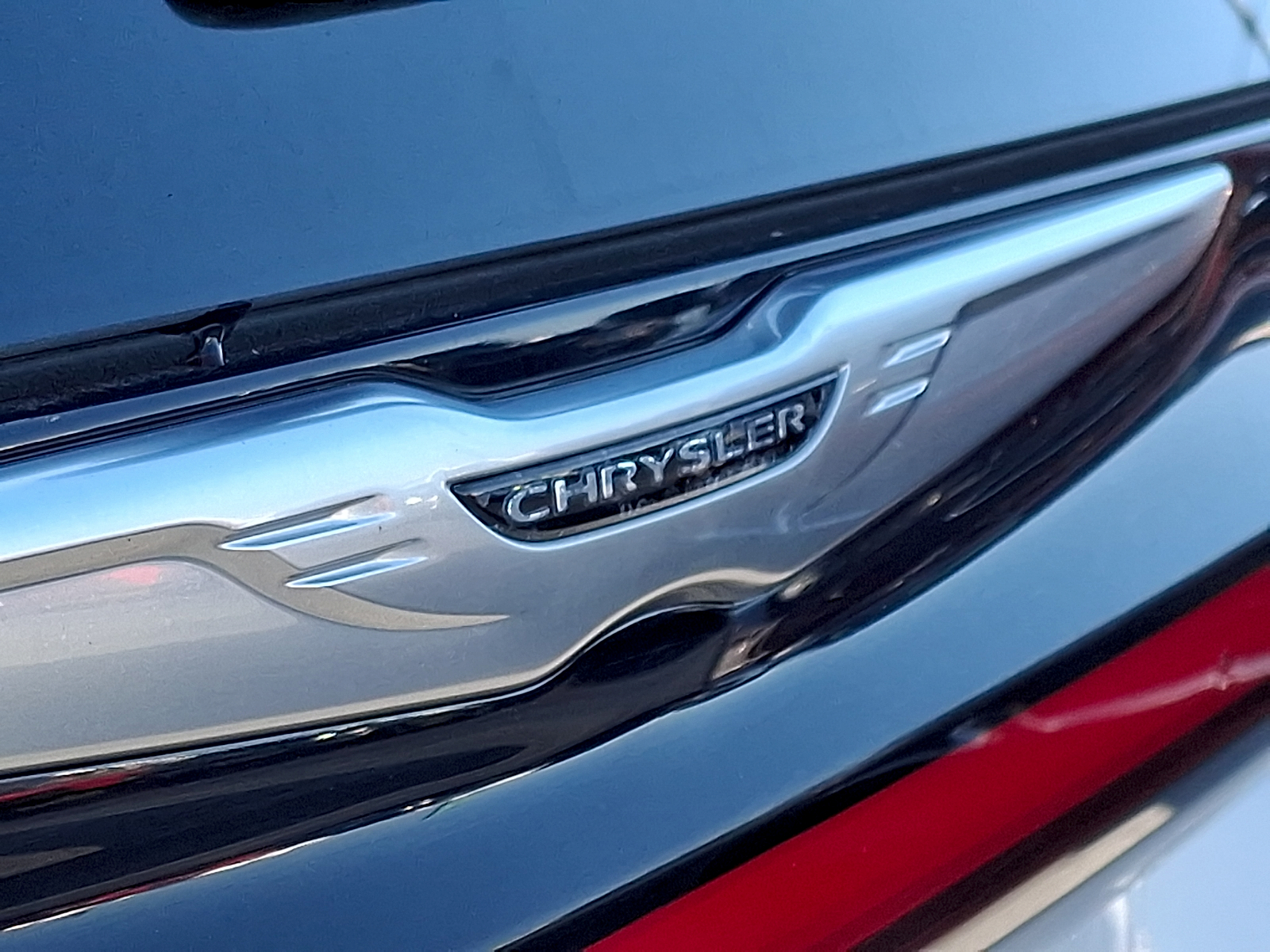 Used 2024 Chrysler Pacifica Van