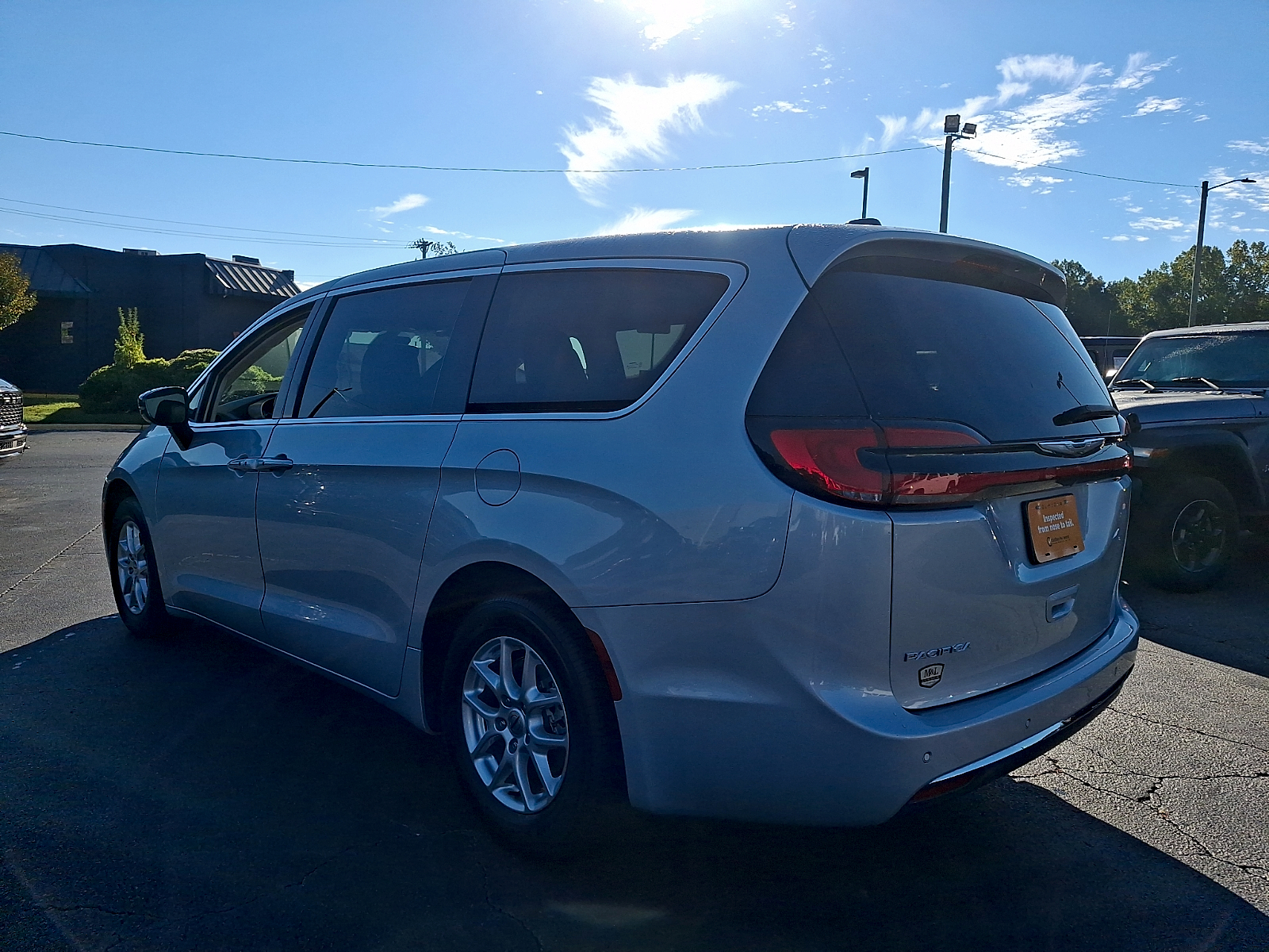 Used 2024 Chrysler Pacifica Van