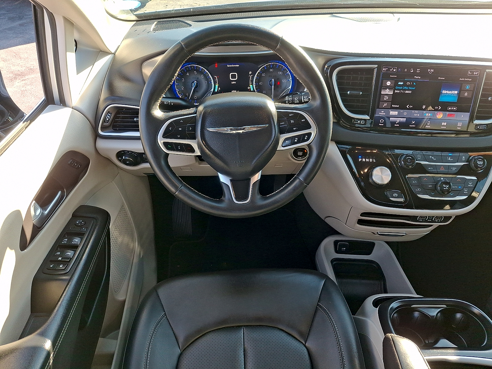 Used 2024 Chrysler Pacifica Van