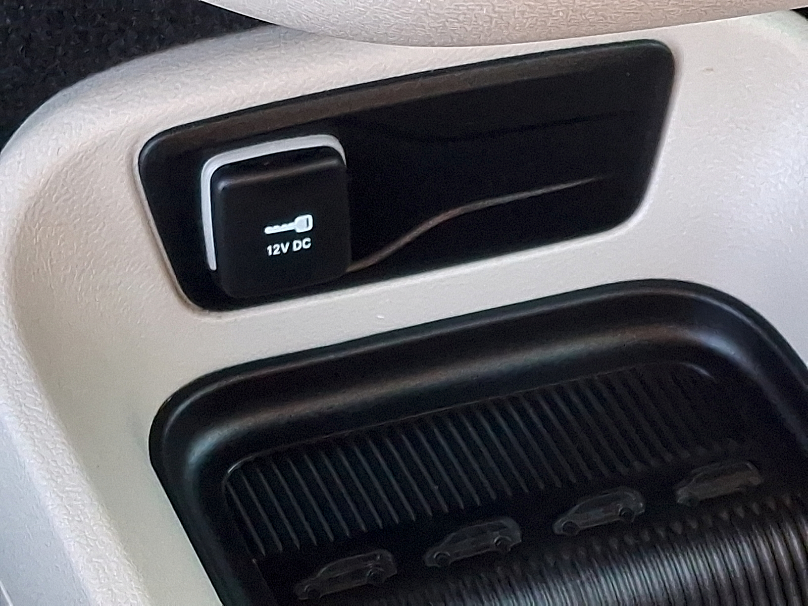 Used 2024 Chrysler Pacifica Van