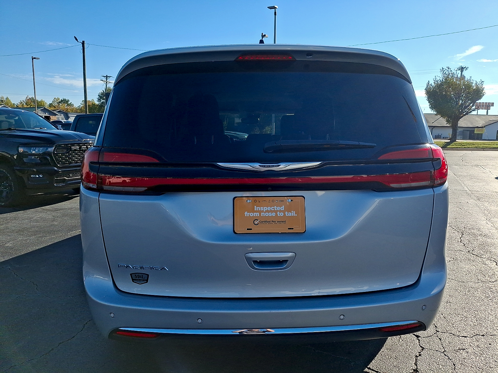 Used 2024 Chrysler Pacifica Van