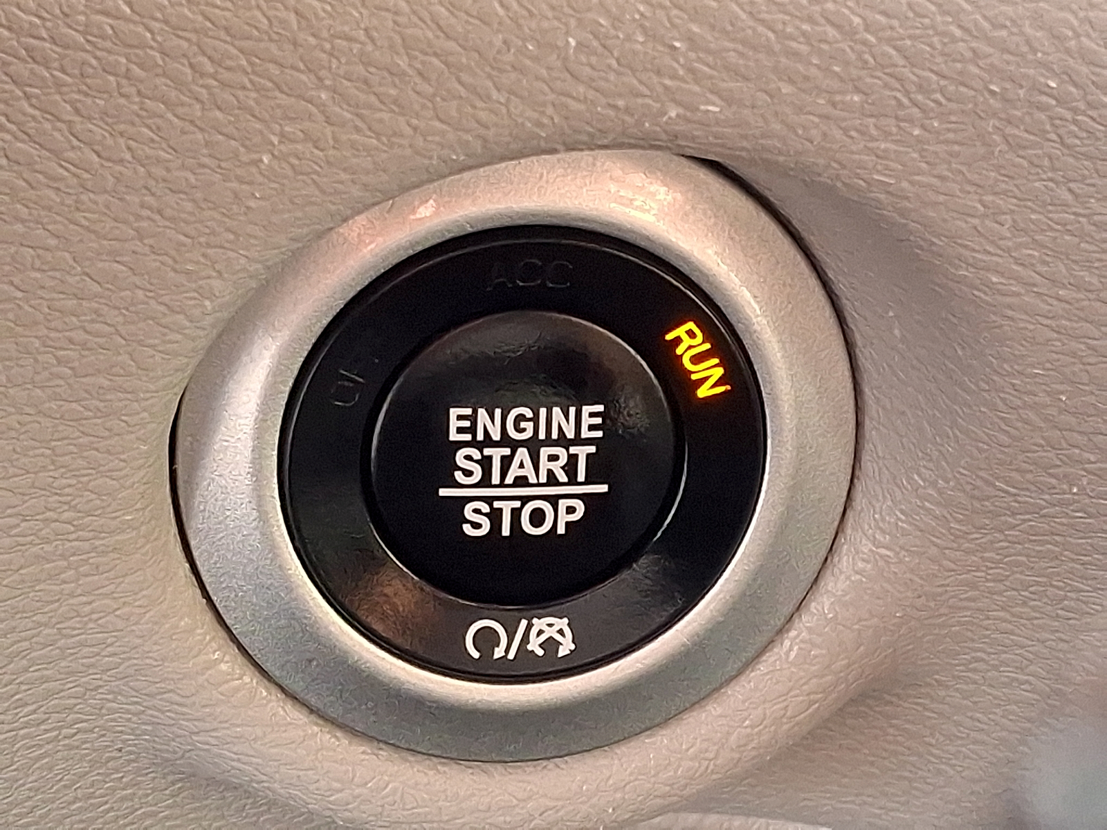Used 2024 Chrysler Pacifica Van