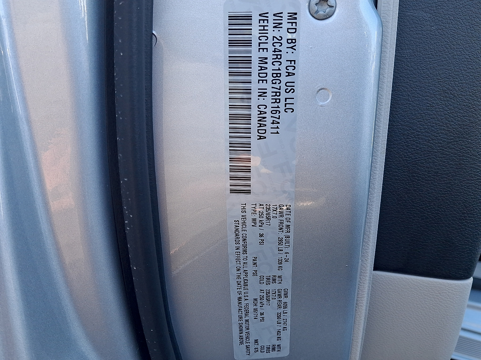 Used 2024 Chrysler Pacifica Van