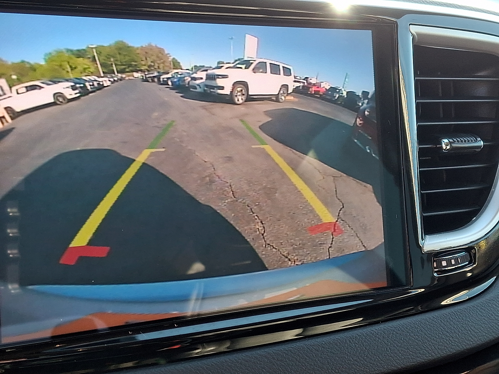 Used 2024 Chrysler Pacifica Van