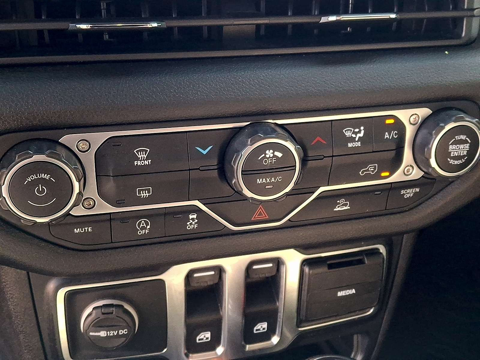 Used 2024 Jeep Wrangler SUV