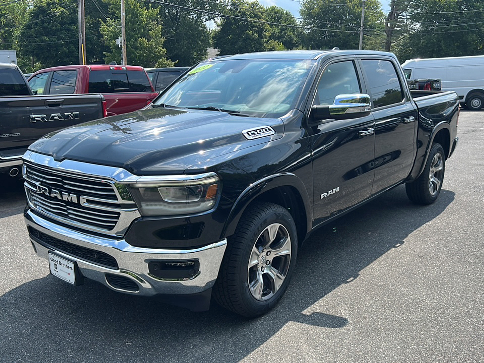  2022 RAM 1500 Laramie Crew Cab 4WD   