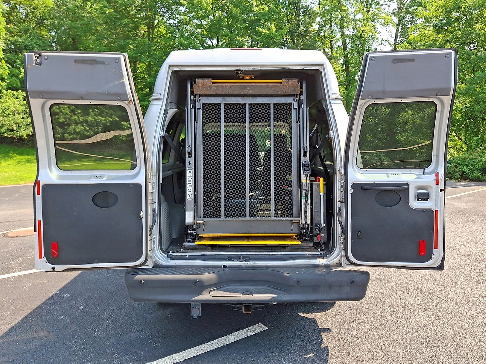 Used 2011 Ford E-350 Super Duty Van