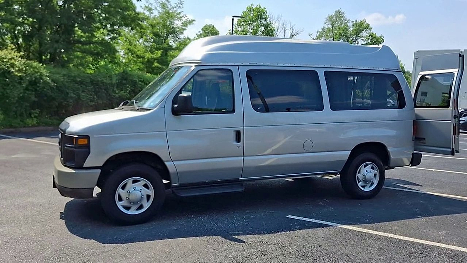 Used 2011 Ford E-350 Super Duty Van