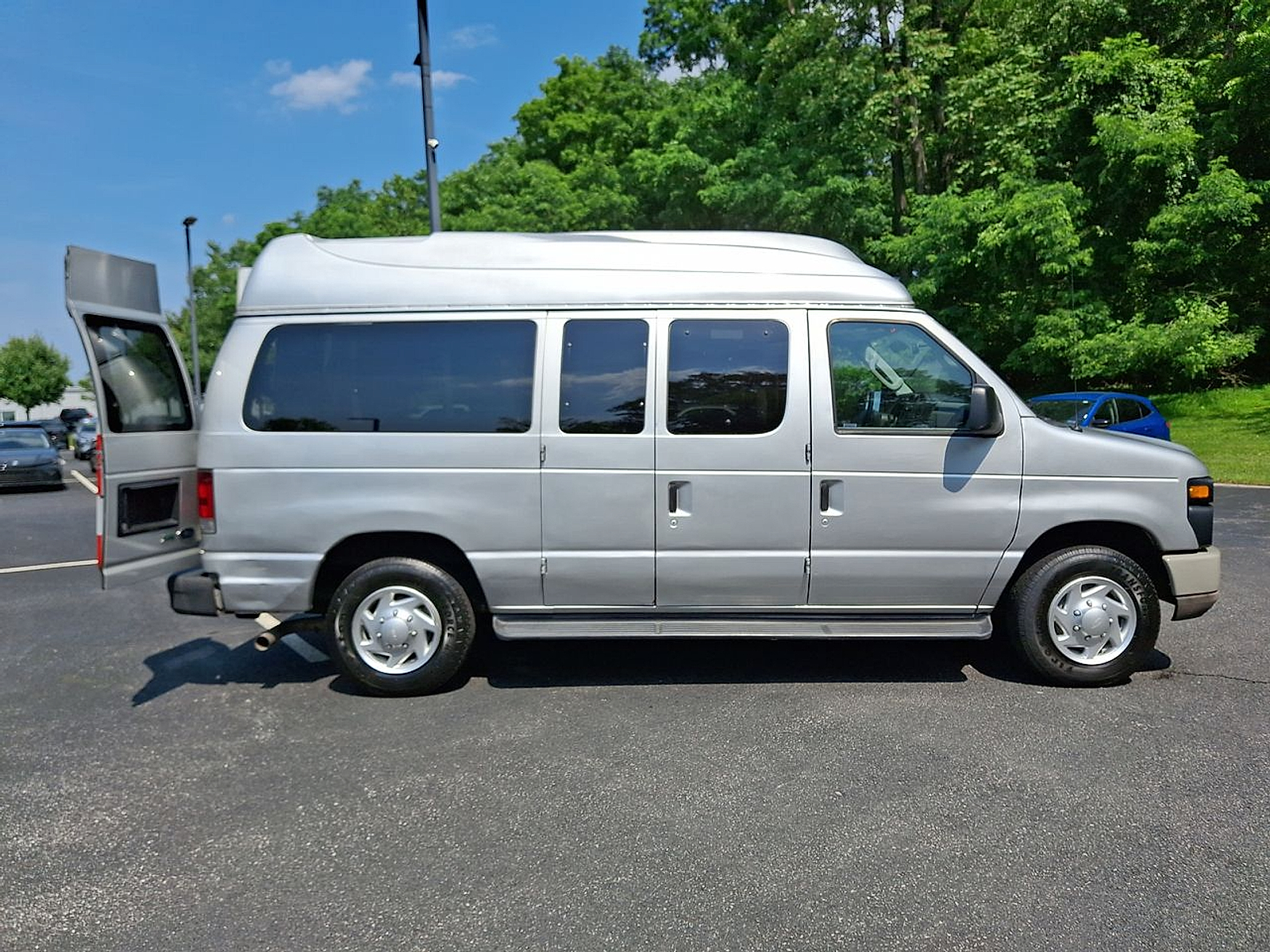 Used 2011 Ford E-350 Super Duty Van