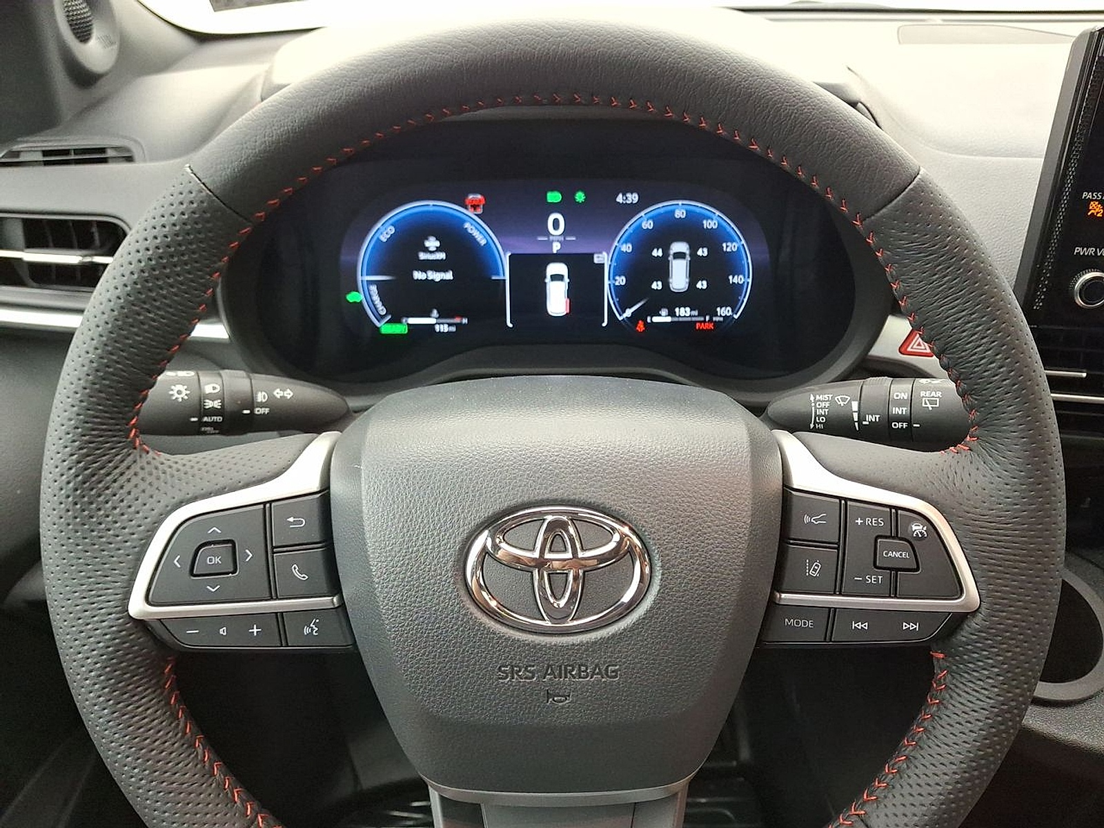 2025 Toyota Sienna XSE - Photo 25