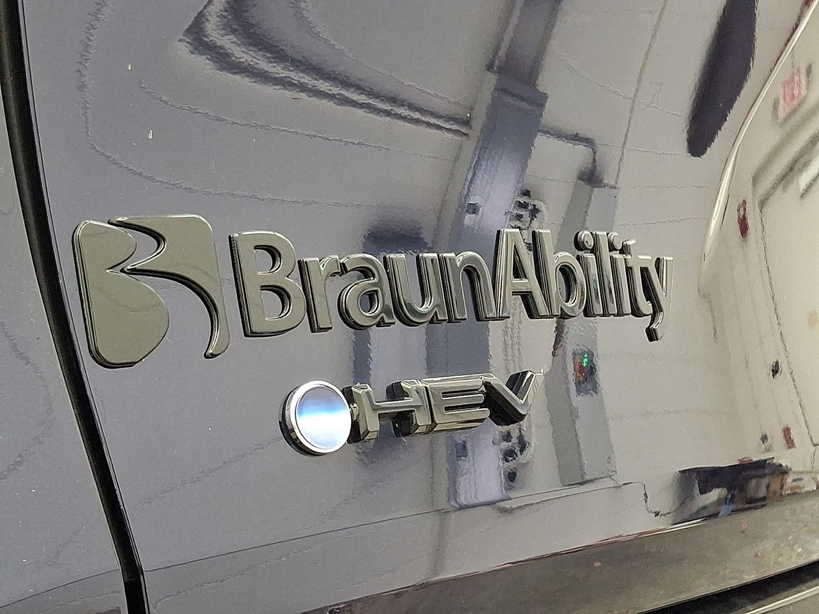 2025 Toyota Sienna XSE - Photo 33