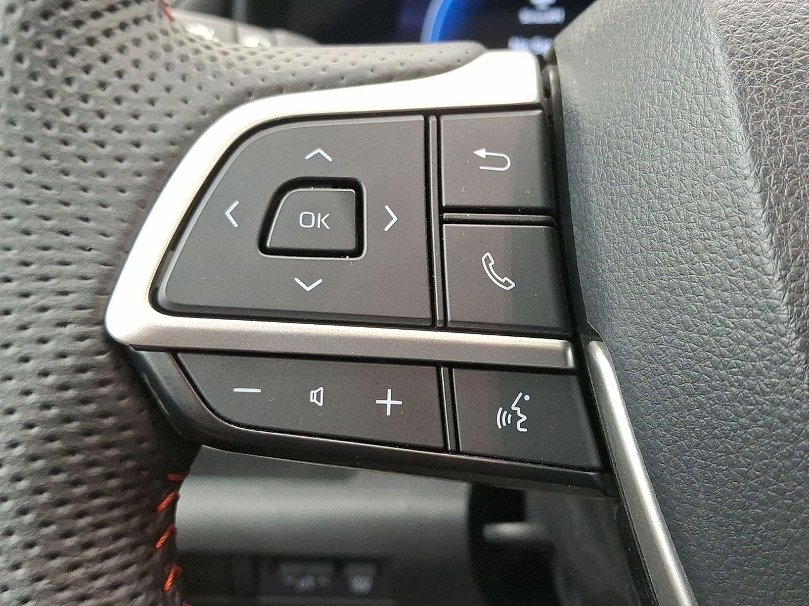 2025 Toyota Sienna XSE - Photo 26