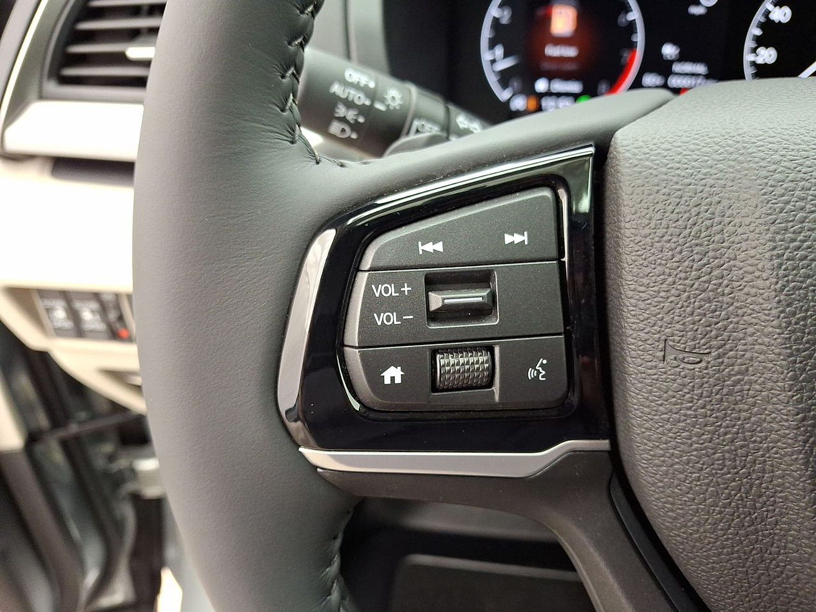 2025 Honda Odyssey EX-L - Photo 20