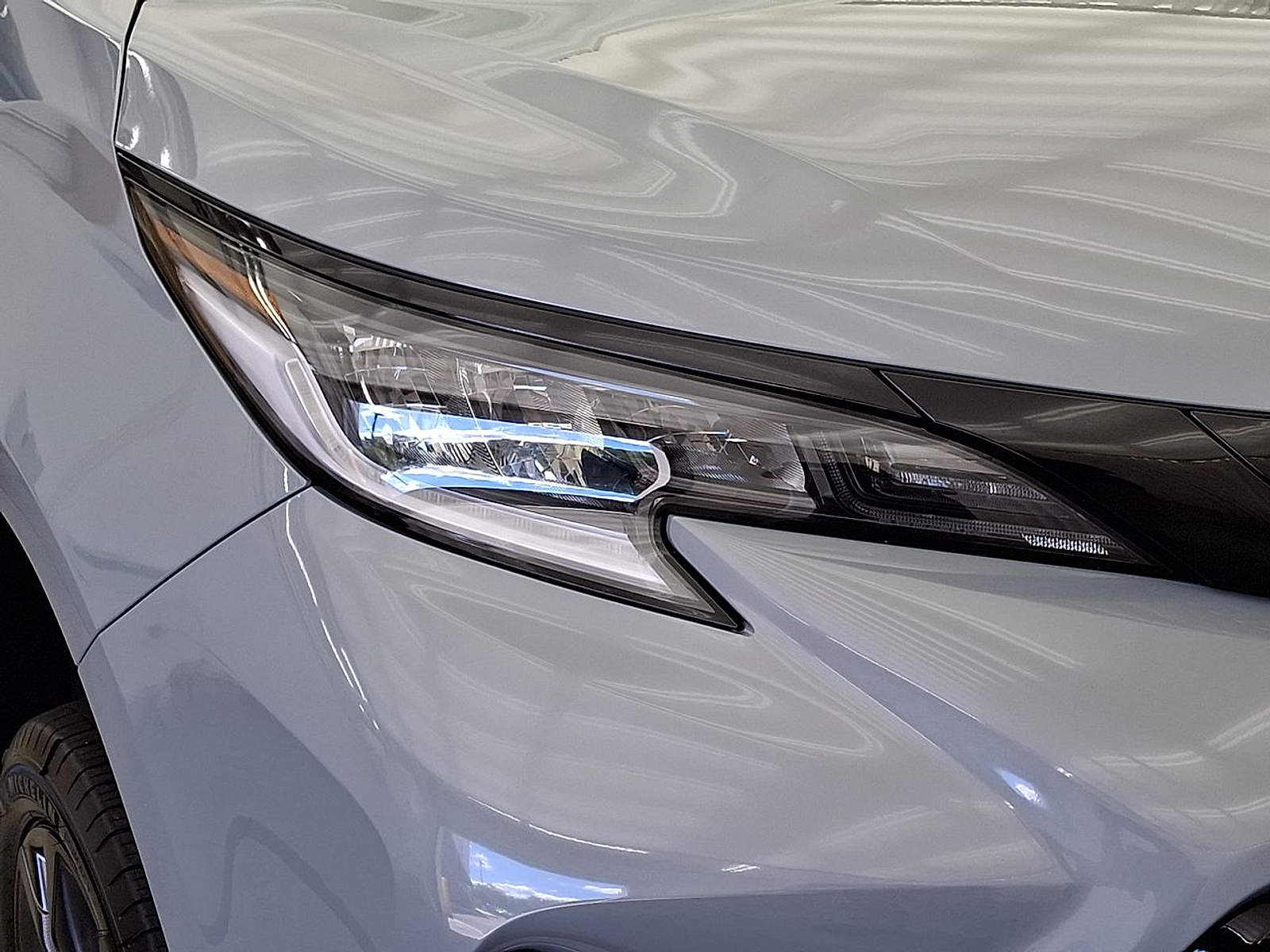 2025 Toyota Sienna XSE - Photo 31