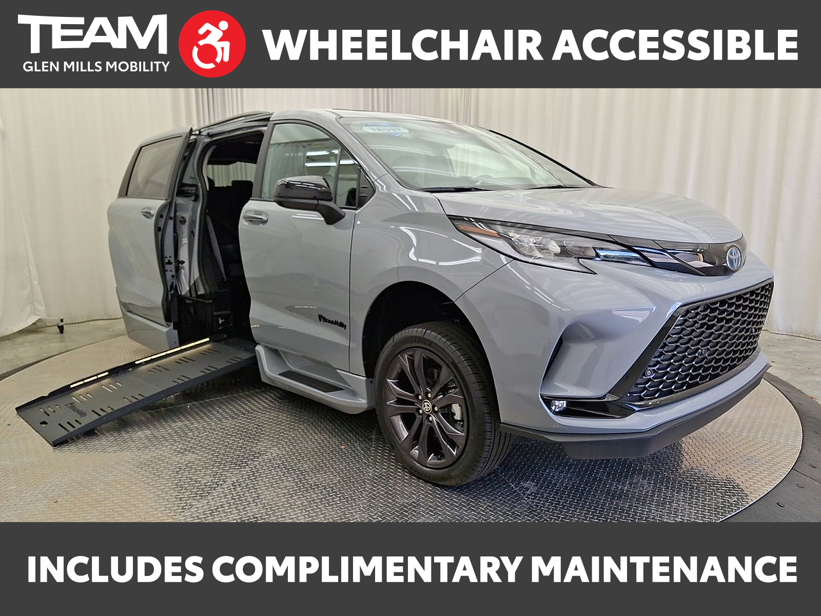 2025 Toyota Sienna XSE's photo