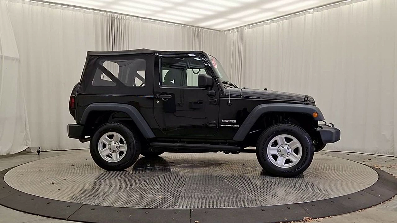 Used 2017 Jeep Wrangler Truck