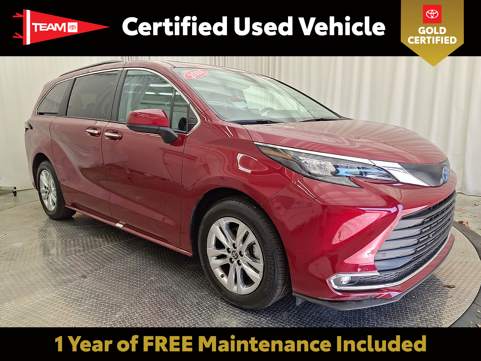 2024 Toyota Sienna XLE's photo