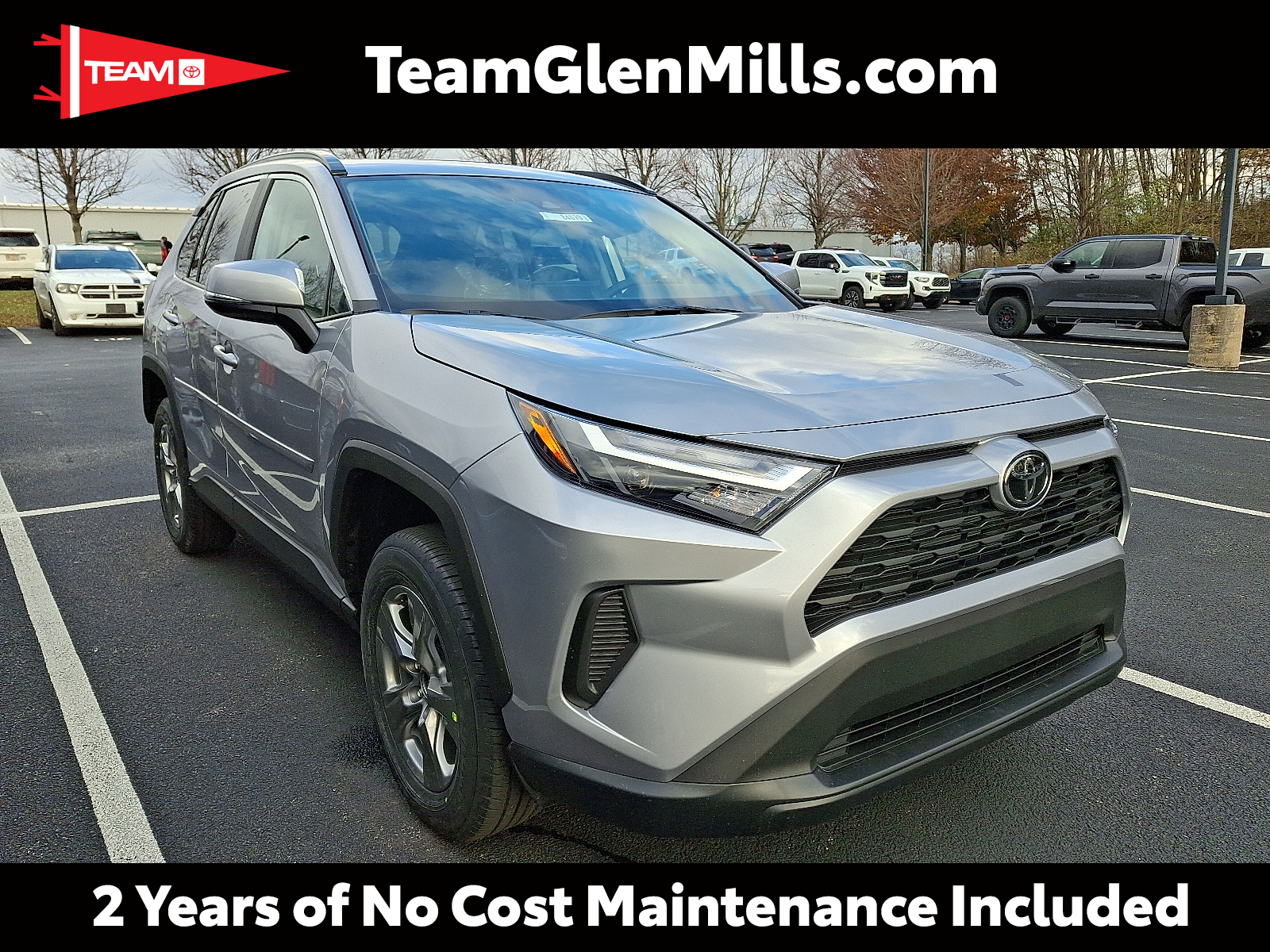 2025 Toyota RAV4 XLE's photo