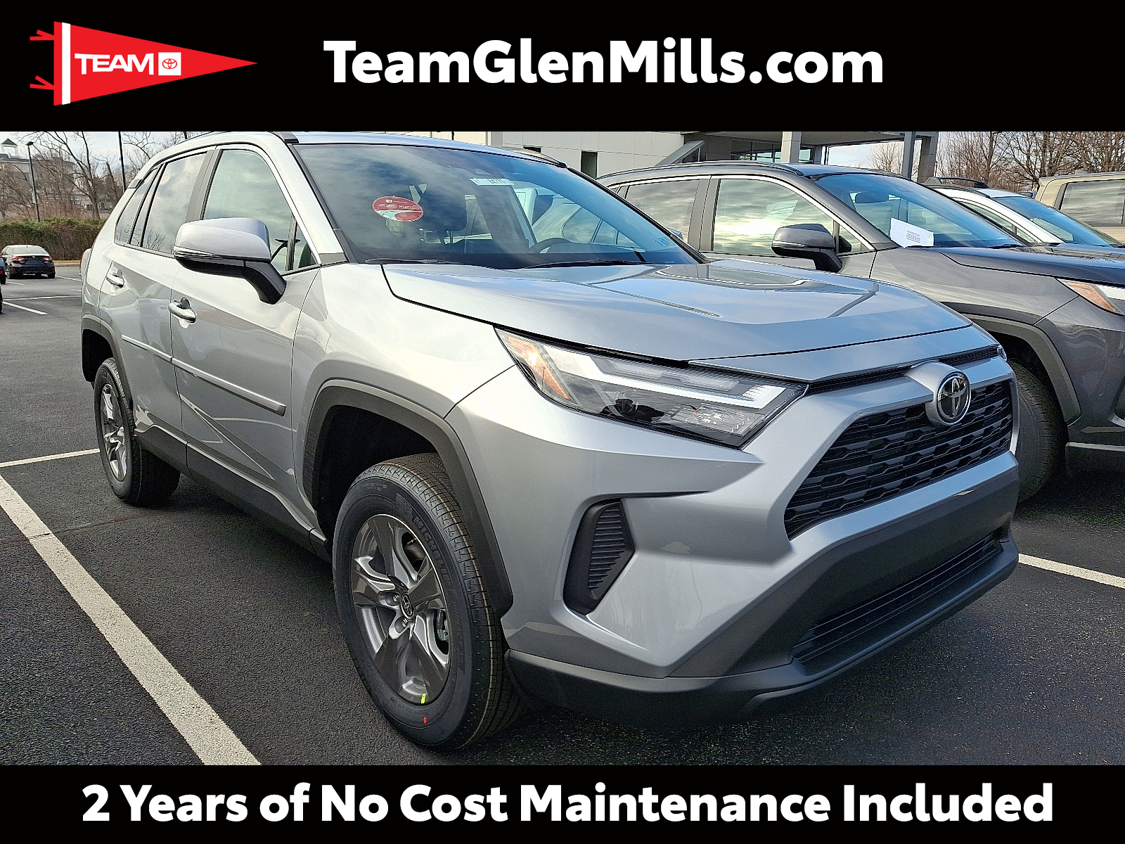 2025 Toyota RAV4 XLE's photo