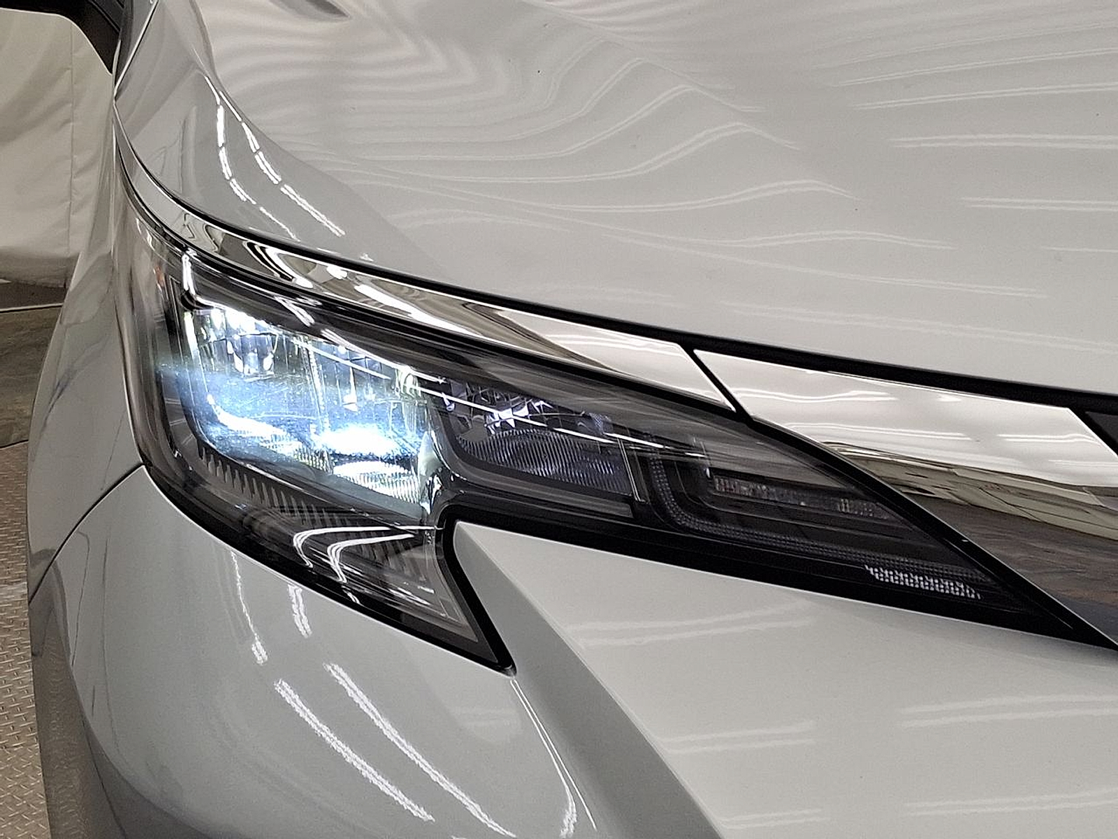 Used 2024 Toyota Sienna Truck