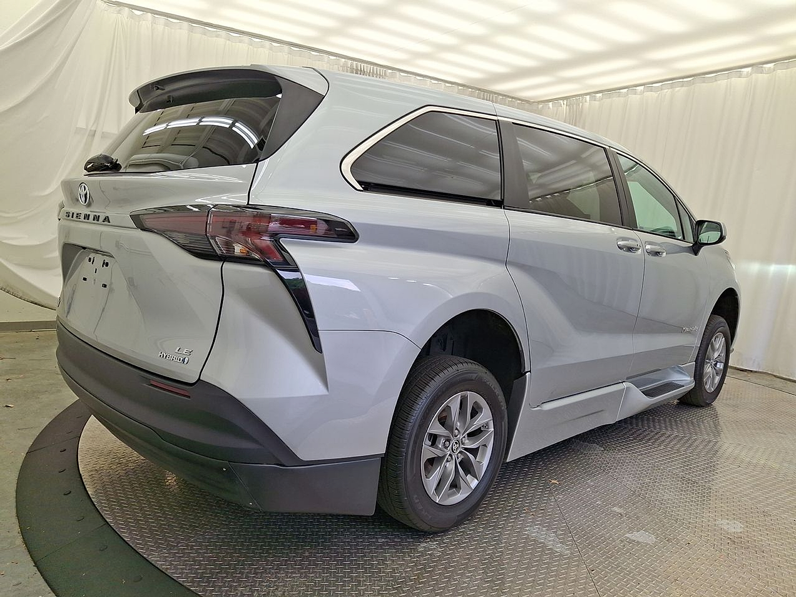 Used 2024 Toyota Sienna Truck