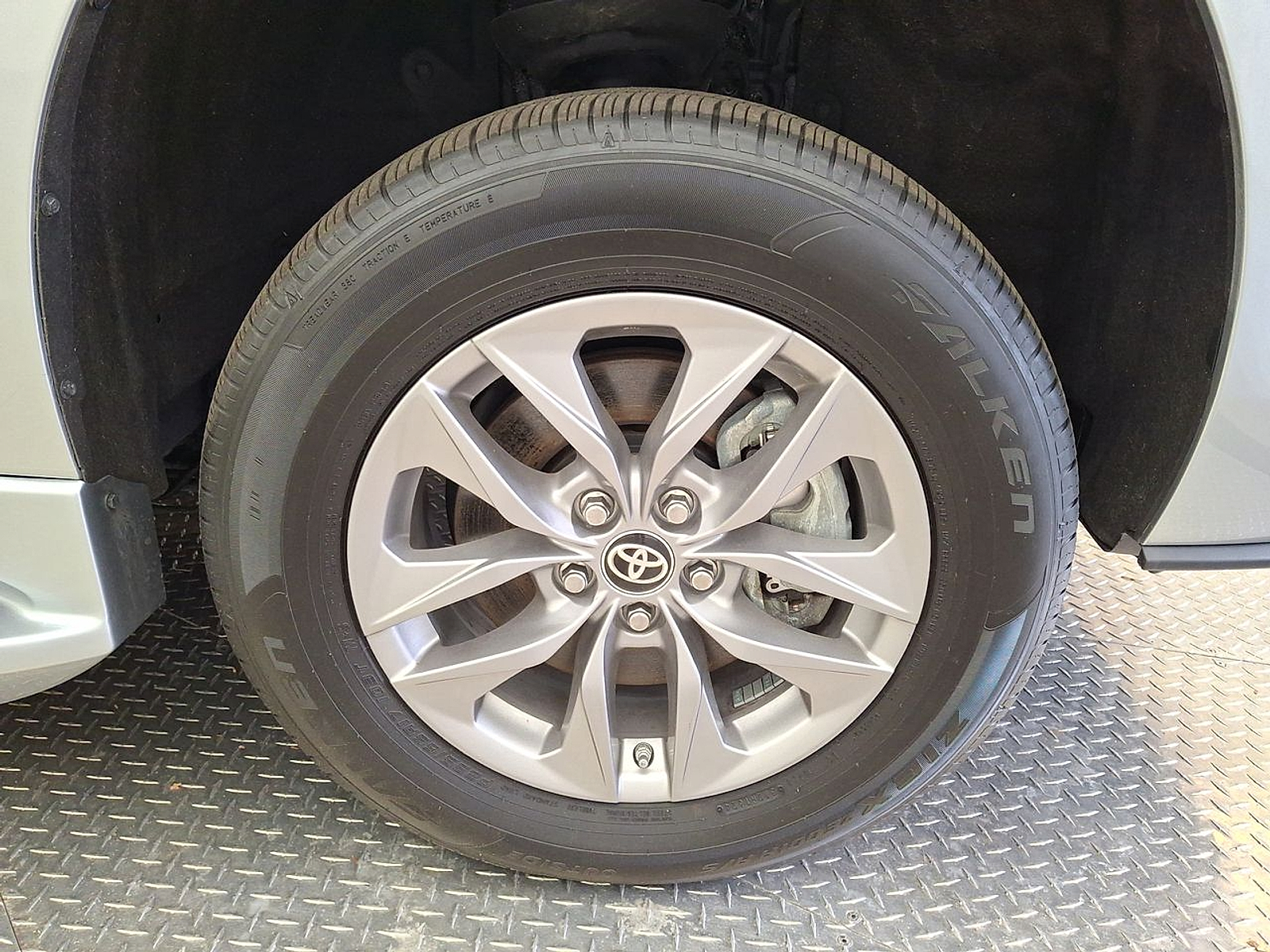 Used 2024 Toyota Sienna Truck