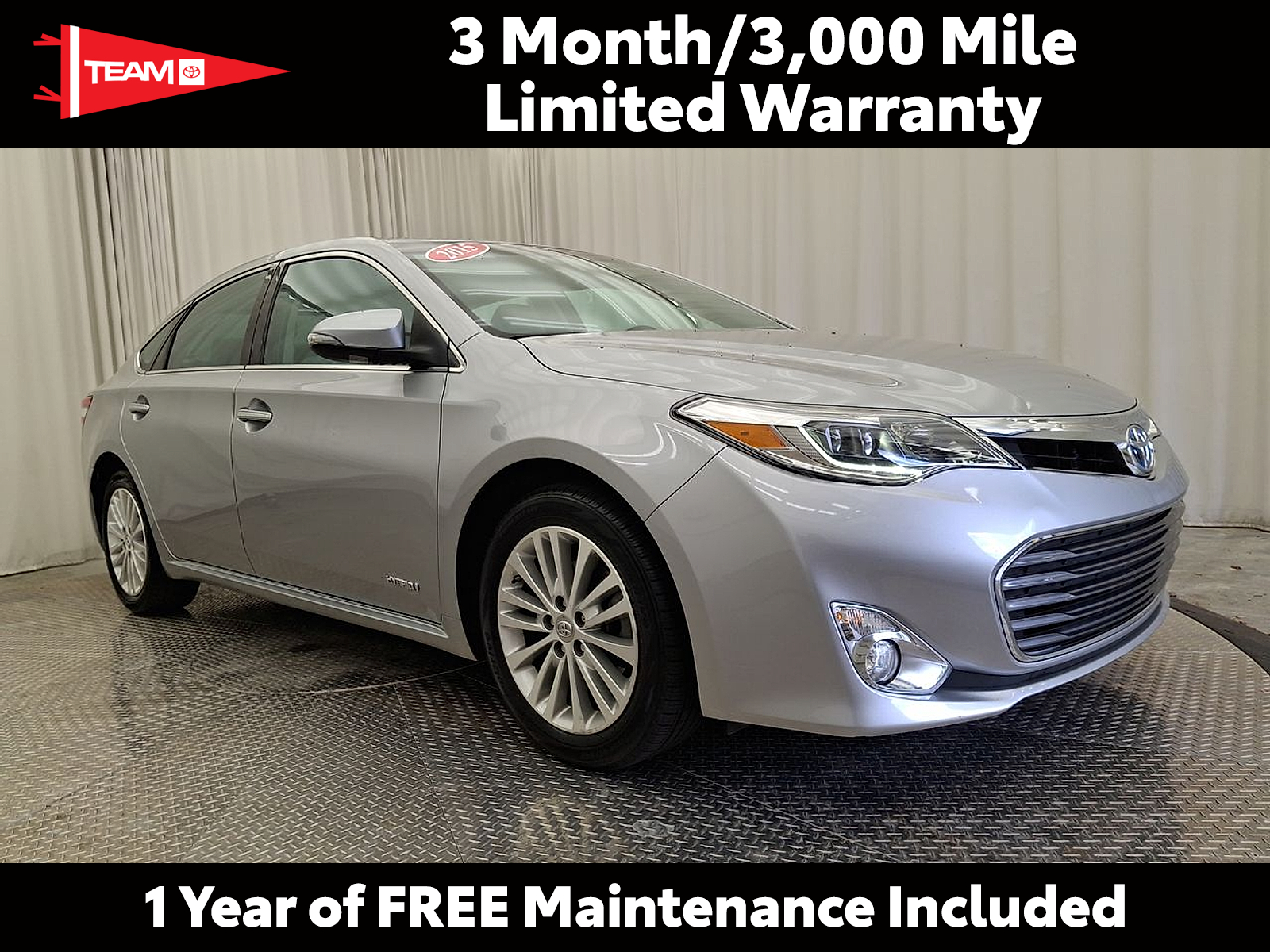 2015 Toyota Avalon Limited Hybrid's photo