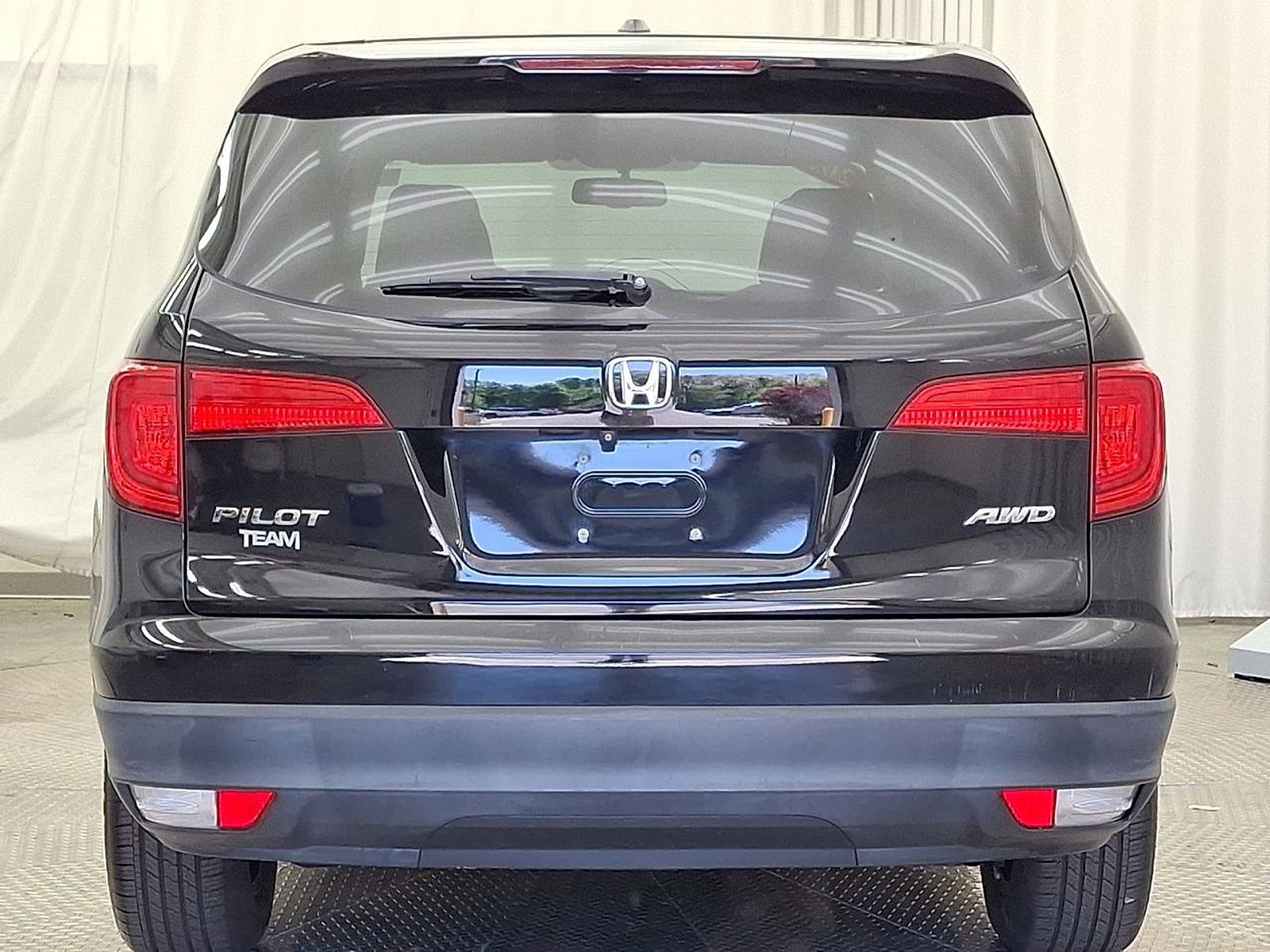 Used 2016 Honda Pilot Truck