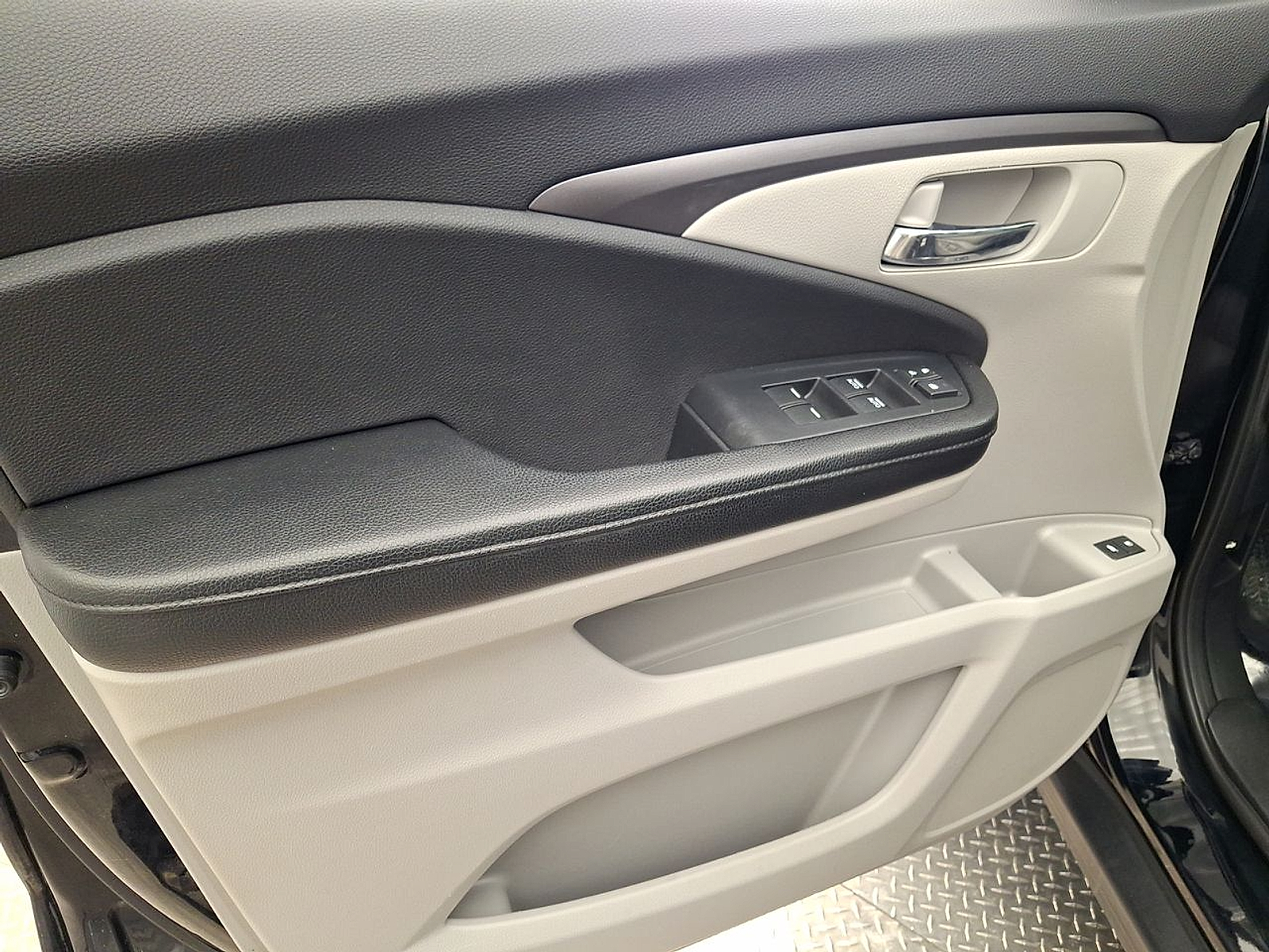 Used 2016 Honda Pilot Truck