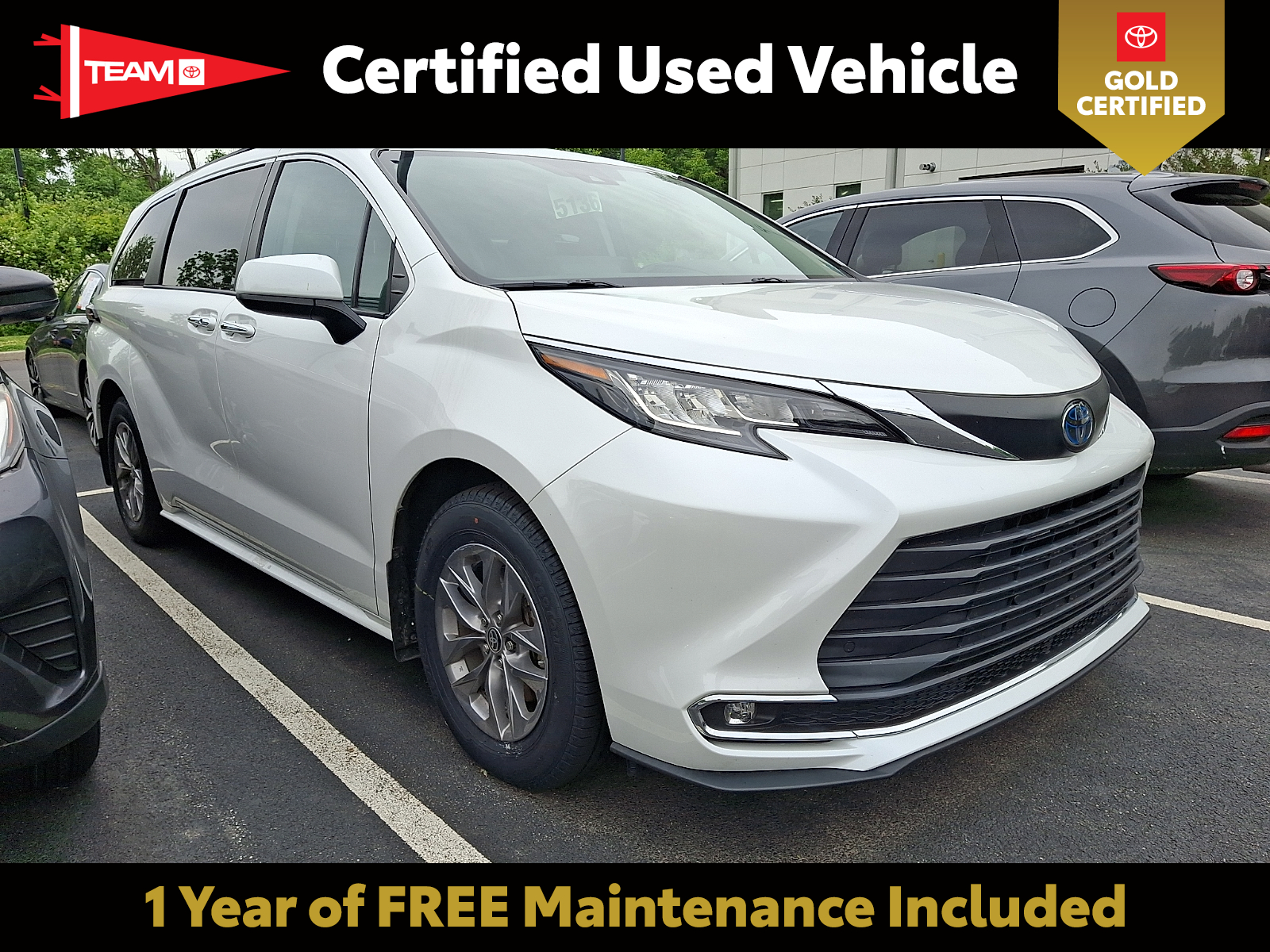 2023 Toyota Sienna XLE 8-Passenger Hybrid FWD's photo