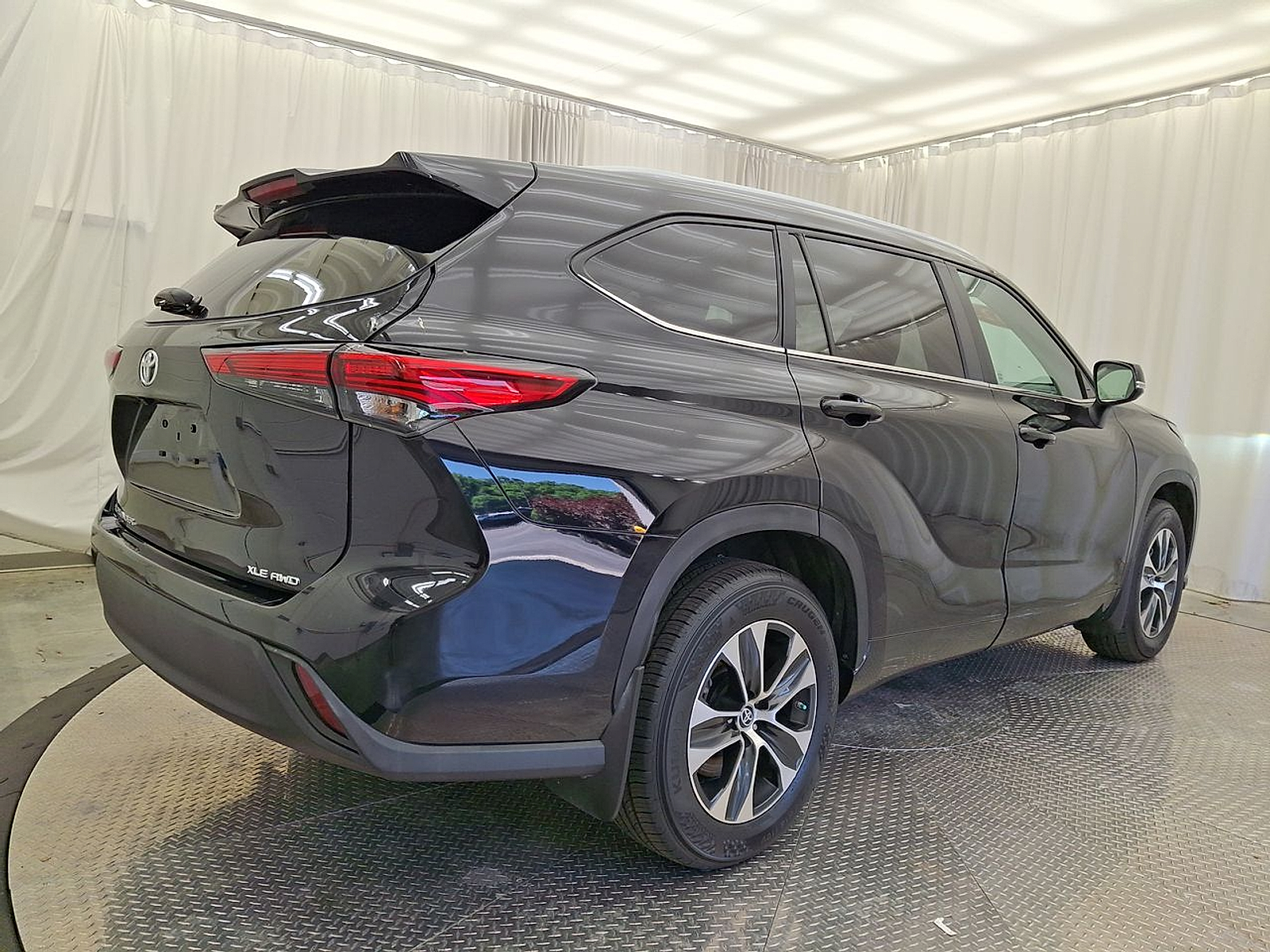 Used 2023 Toyota Highlander Sedan