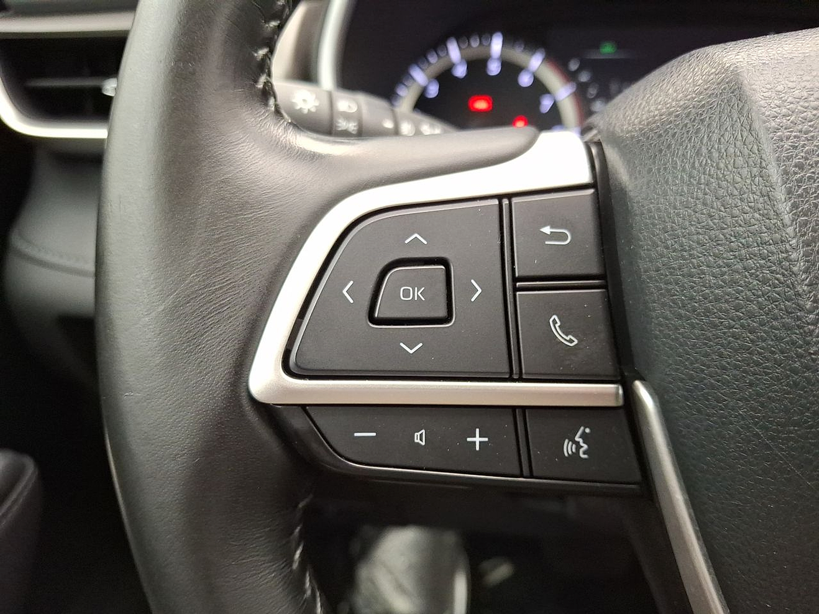 Used 2023 Toyota Highlander Sedan