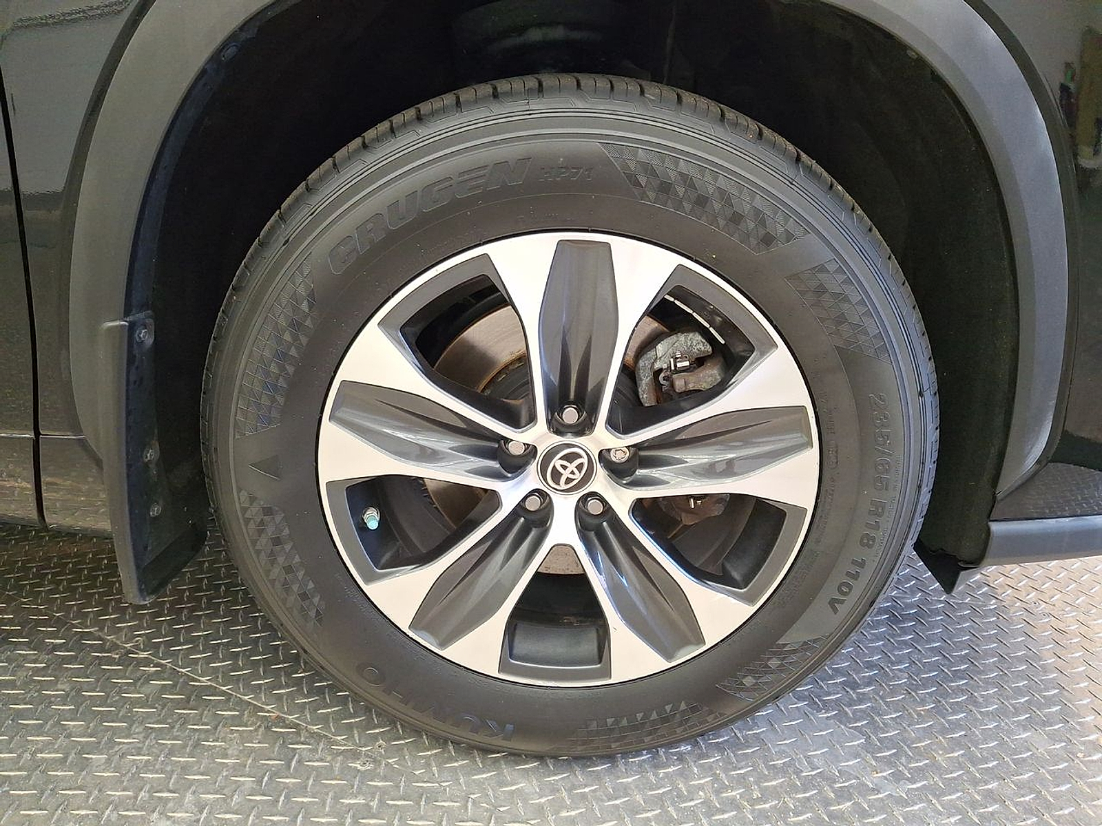 Used 2023 Toyota Highlander Sedan
