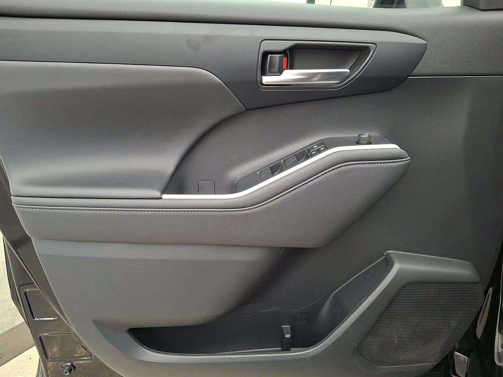 Used 2023 Toyota Highlander Sedan