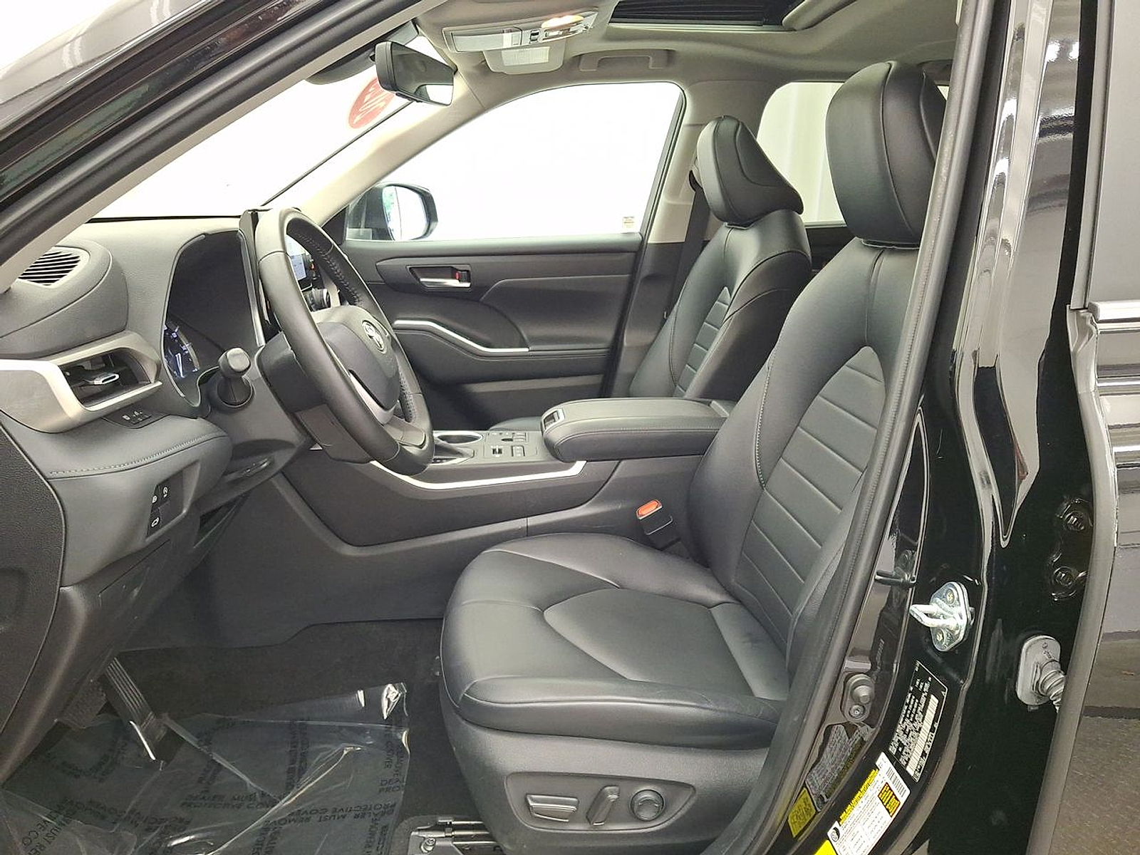 Used 2023 Toyota Highlander Sedan