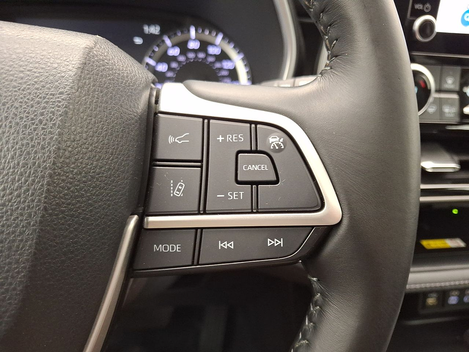 Used 2023 Toyota Highlander Sedan