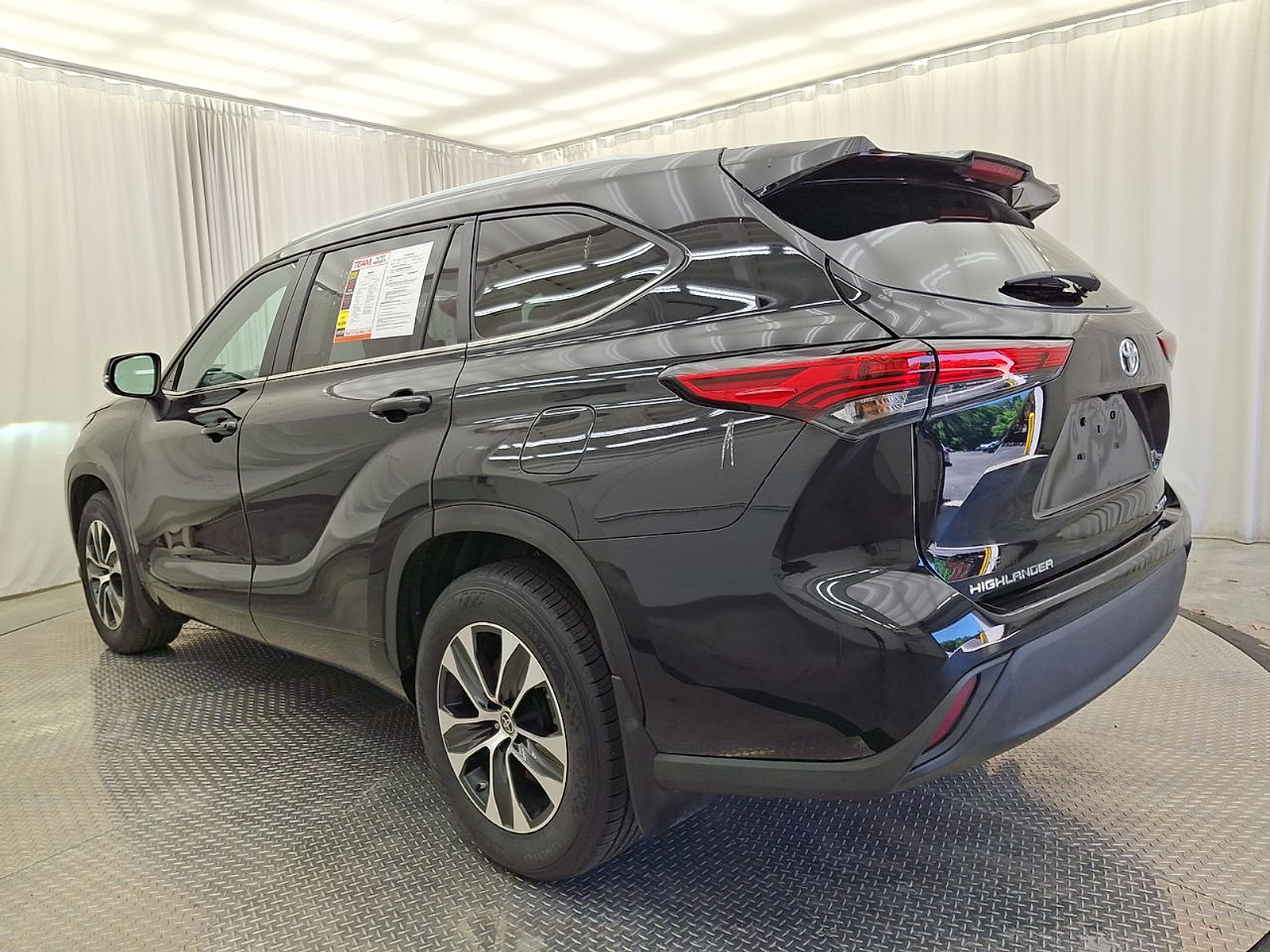 Used 2023 Toyota Highlander Sedan