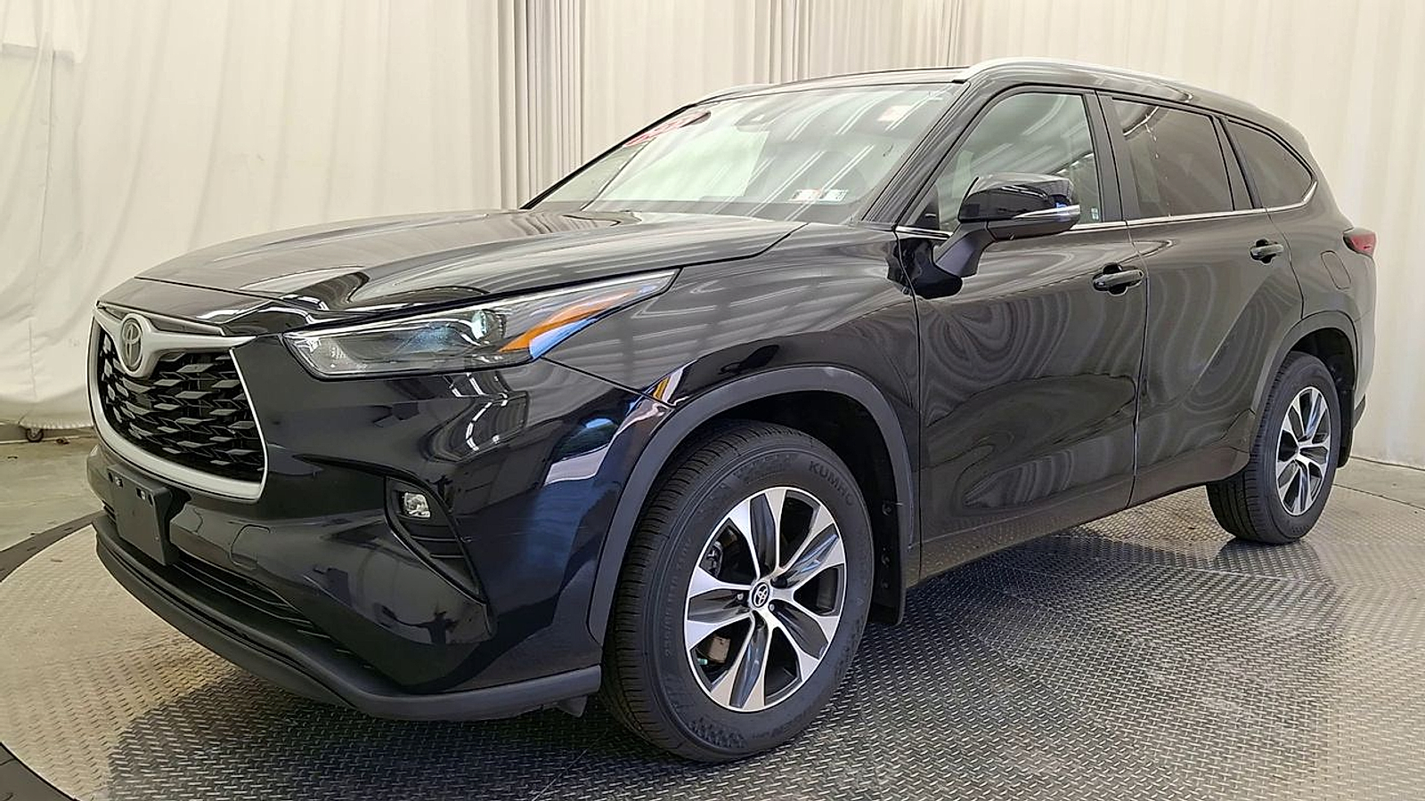 Used 2023 Toyota Highlander Sedan