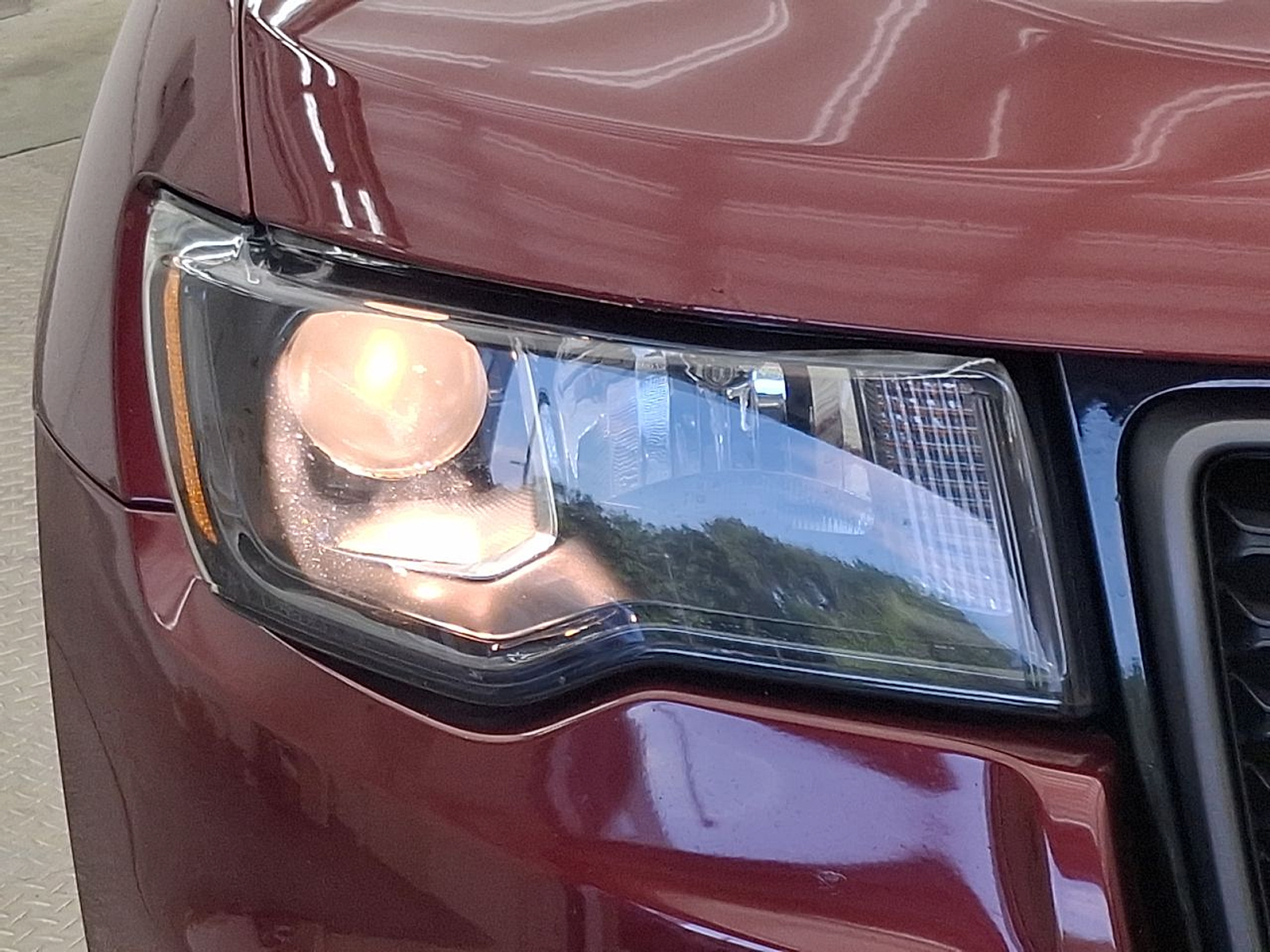 Used 2019 Jeep Grand Cherokee Truck