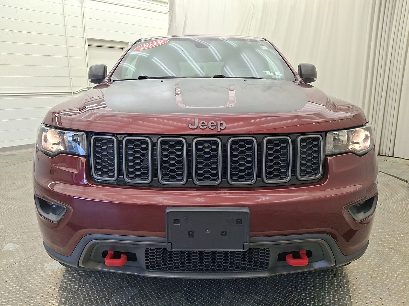 Used 2019 Jeep Grand Cherokee Truck