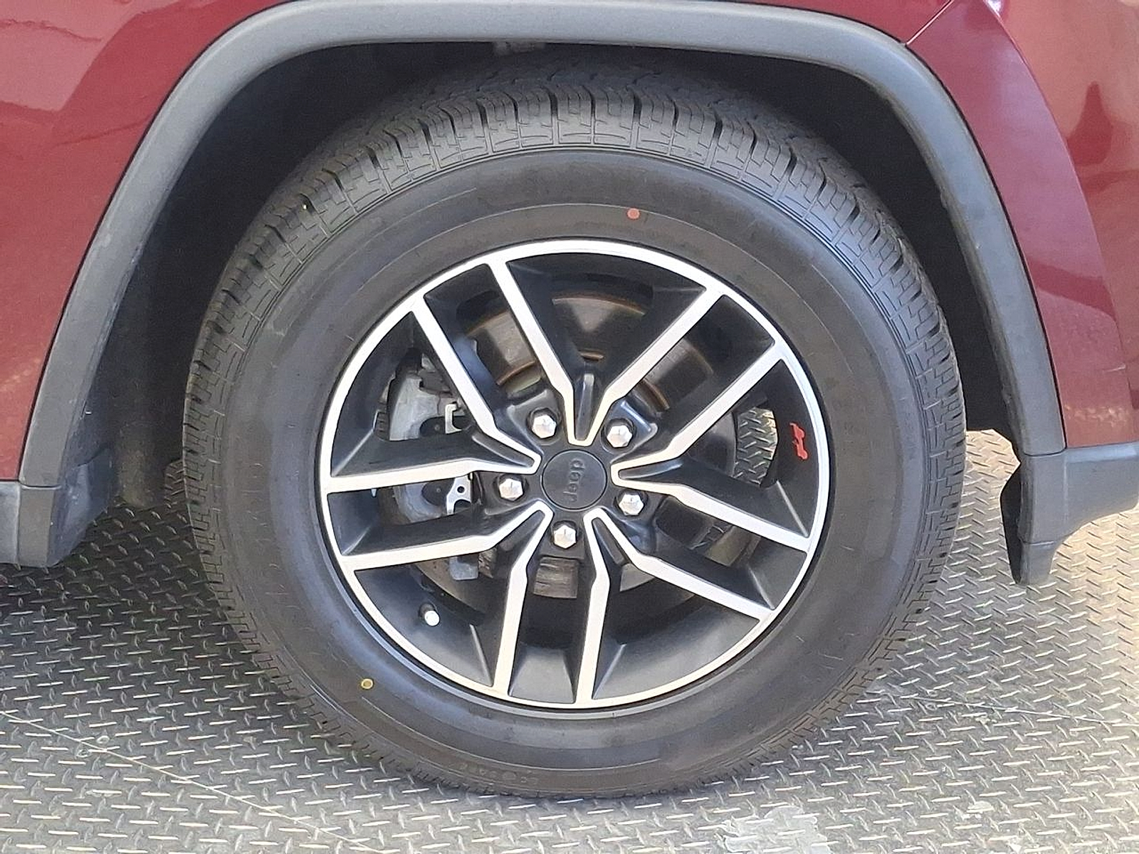 Used 2019 Jeep Grand Cherokee Truck