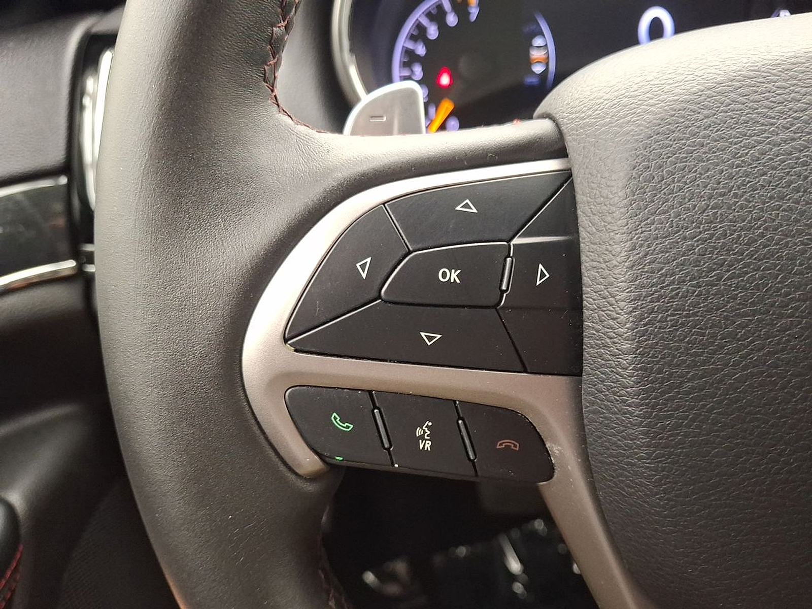 Used 2019 Jeep Grand Cherokee Truck