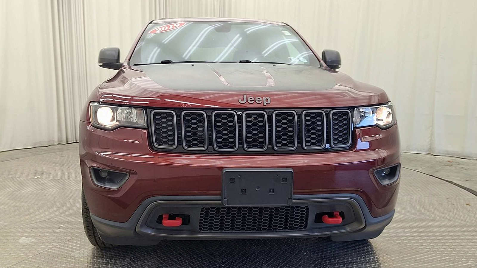 Used 2019 Jeep Grand Cherokee Truck