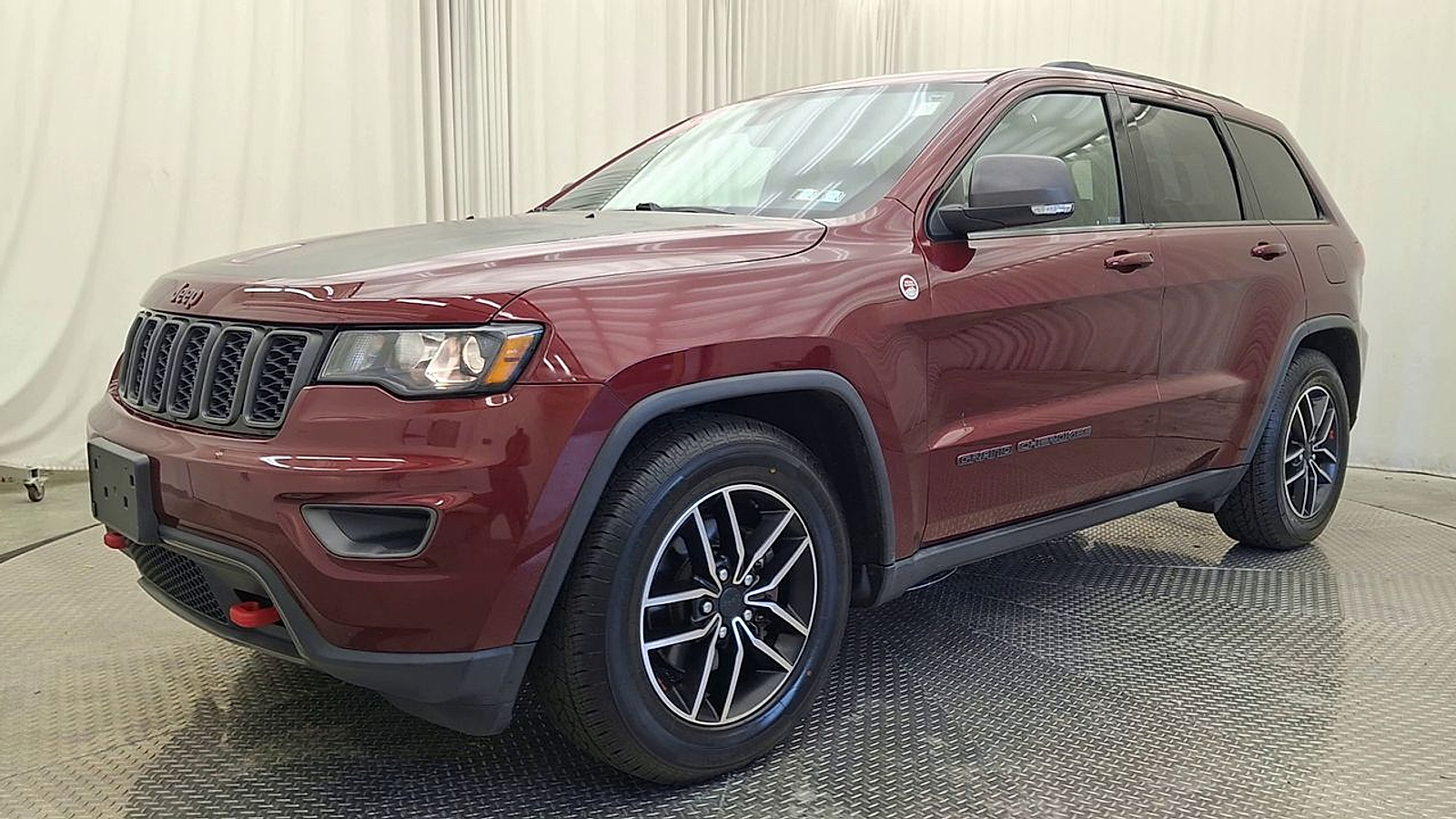 Used 2019 Jeep Grand Cherokee Truck